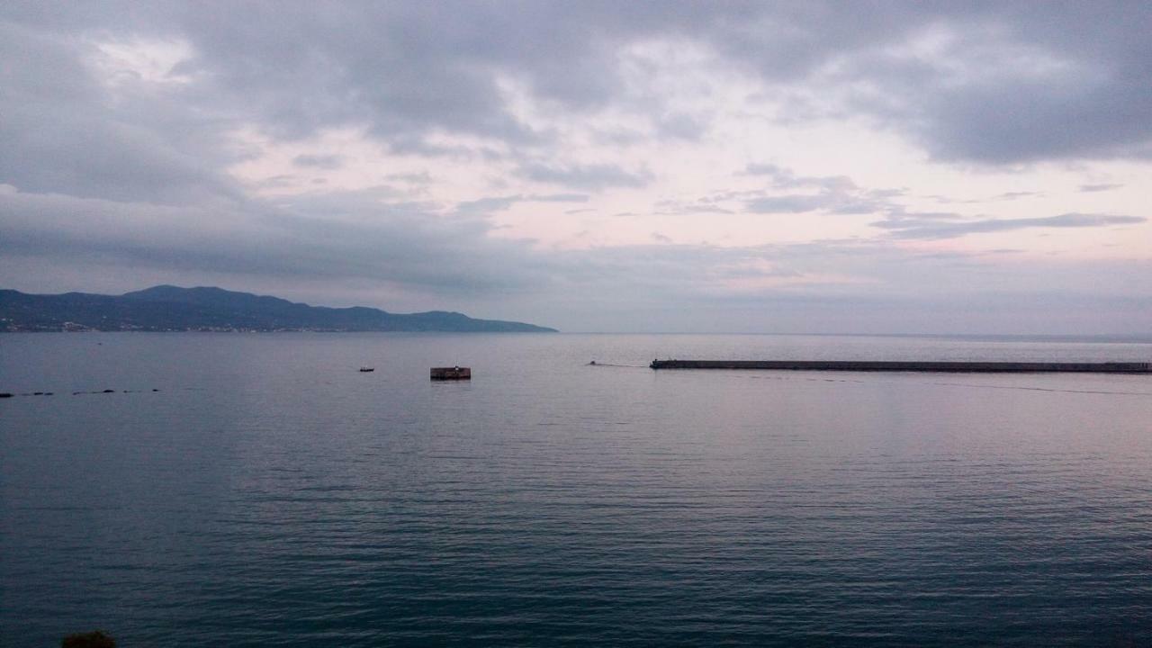 卡拉马塔Seafront Penthouse Leo公寓 外观 照片